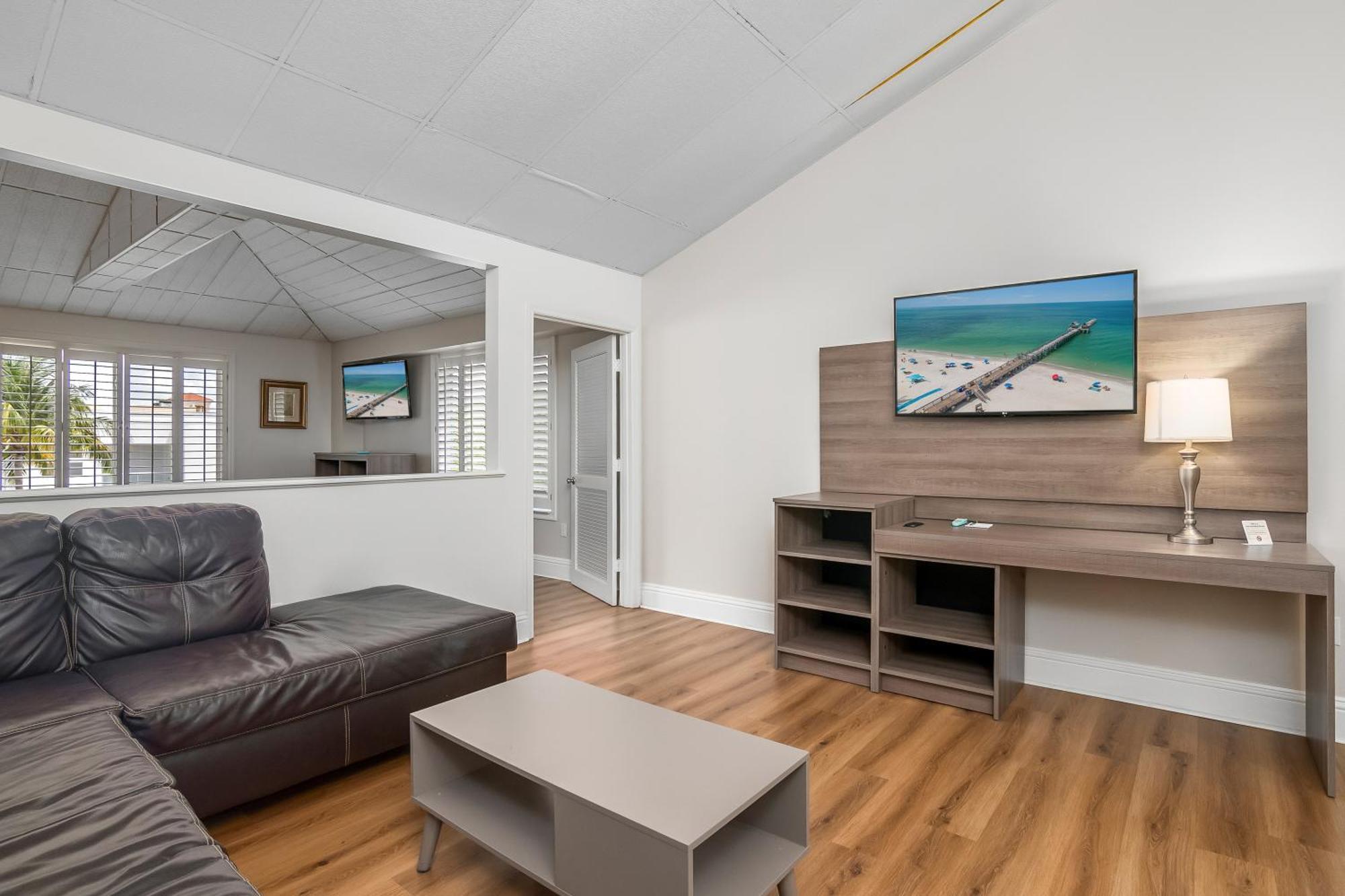 Naples Park Central Hotel エクステリア 写真